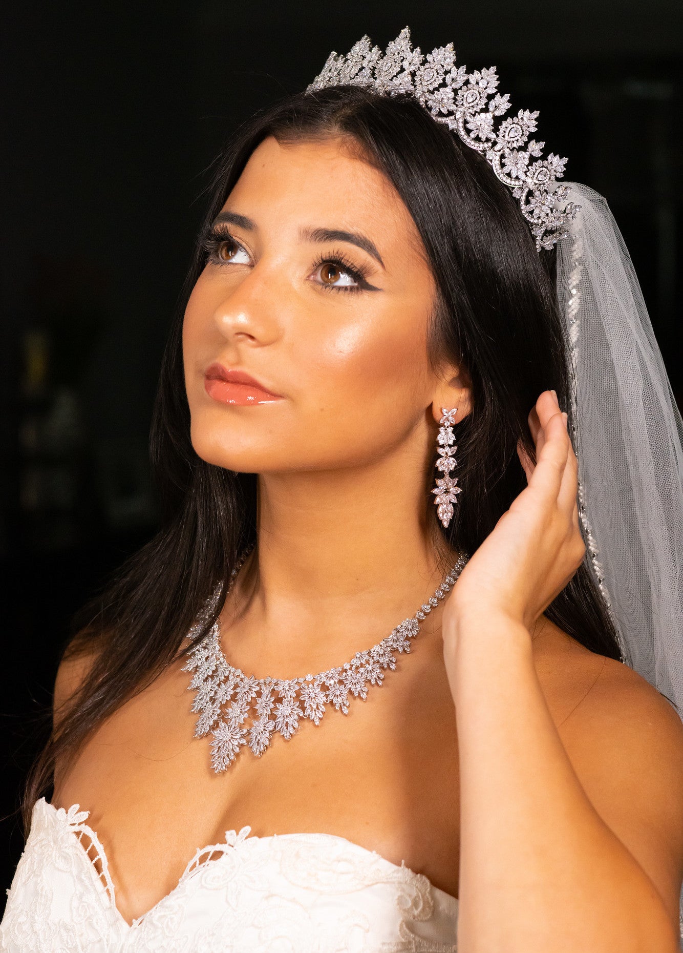 Stunning crystal statement necklace set