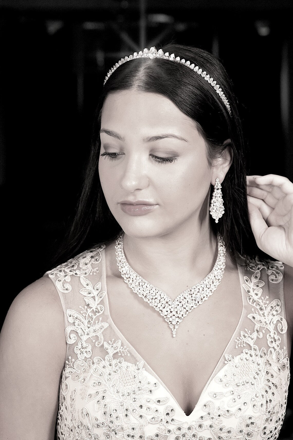 Olivia - Glamorous 3pc set silver crystal necklace set
