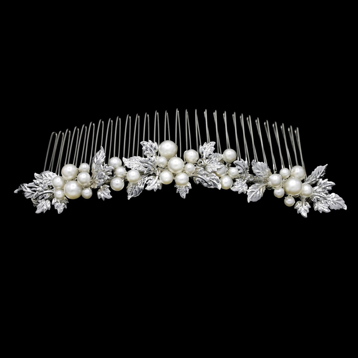 Gilda - Timeless elegant crystal and pearl wedding hair comb