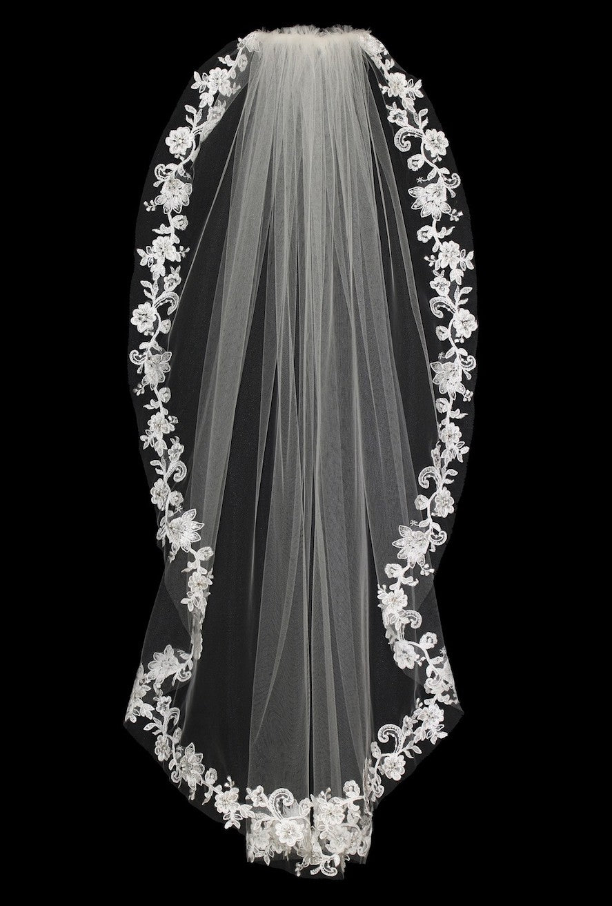 Leana – Beaded crystal and pearl lace communion veil