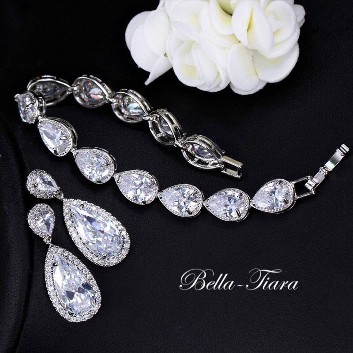Kristina - Beautiful bridal earrings and bracelet set