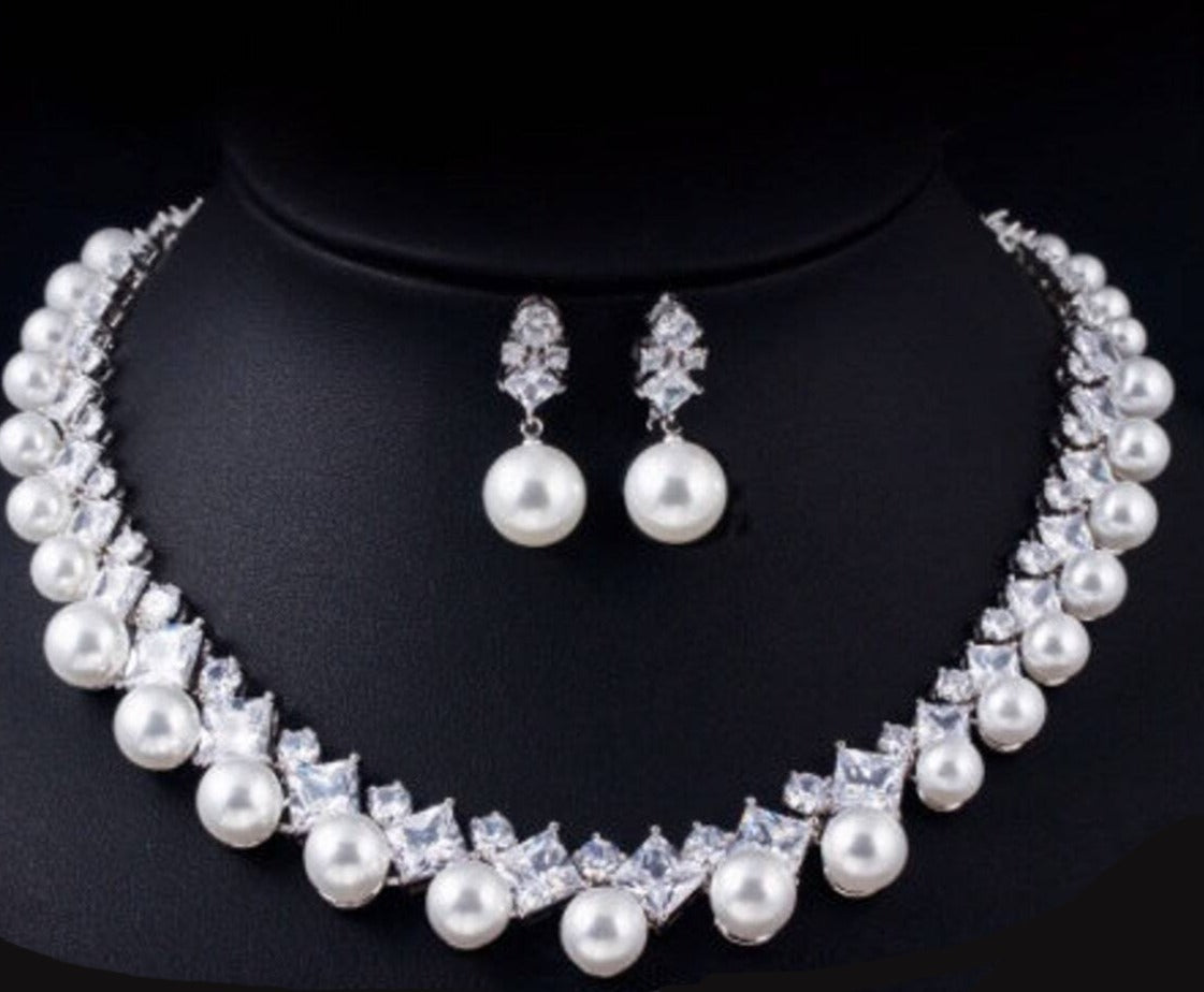 Ada - Timeless pearl bridal necklace set