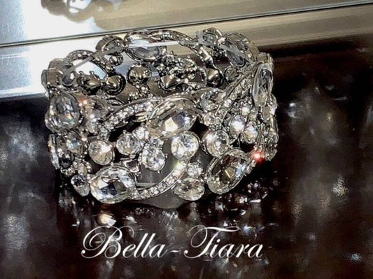 Cora - Stretch Crystal wedding bracelet