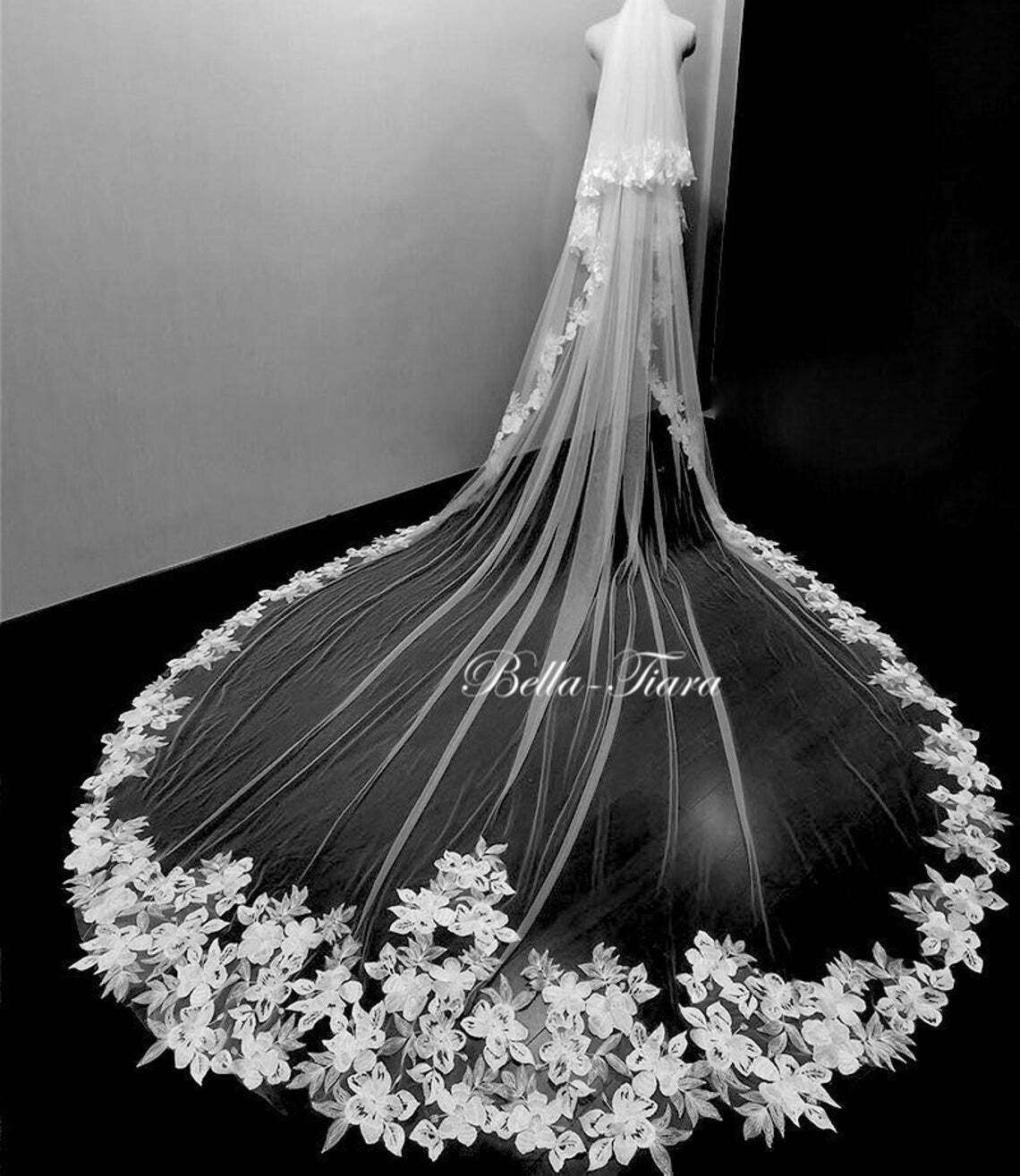 Amanda – Royal flower lace cathedral veil with blusher