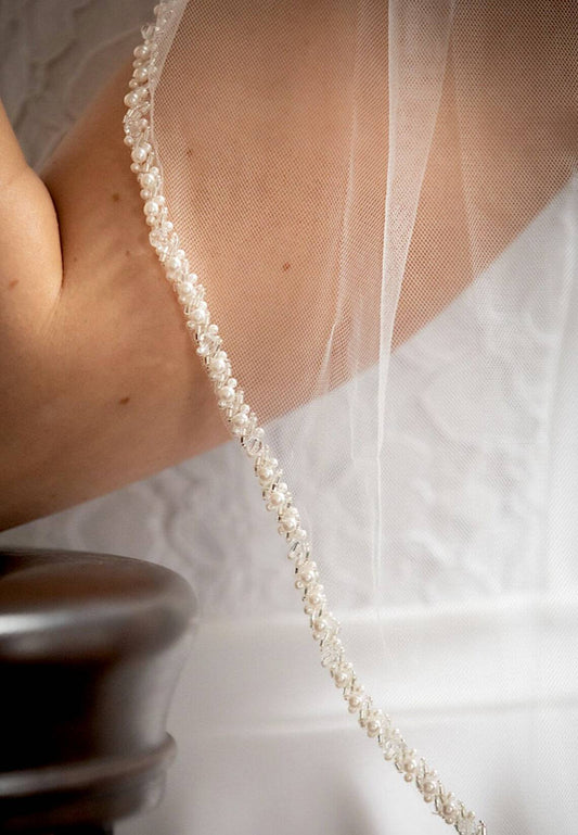 Gabriellina – Beaded crystal pearl edge wedding veil