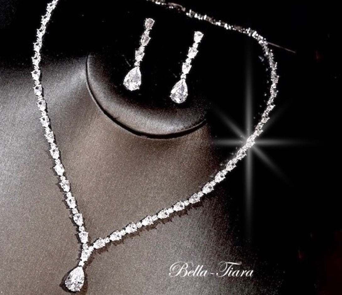 Nadelina- Exquisite and elegant 3 pcs CZ wedding necklace set