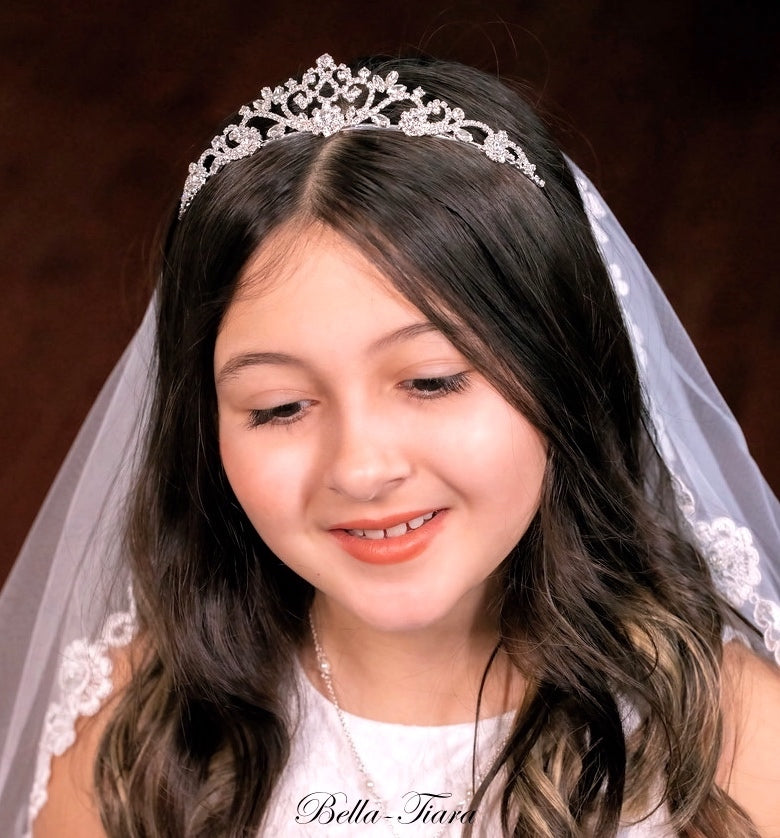 Communion tiara
