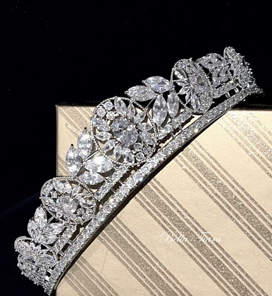 Lisamarie - Exquisite heirloom crystal  Tiara