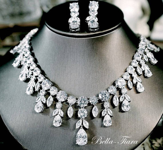 Bridgeton - Stunning Swarovski crystal statement necklace set (free bracelet)