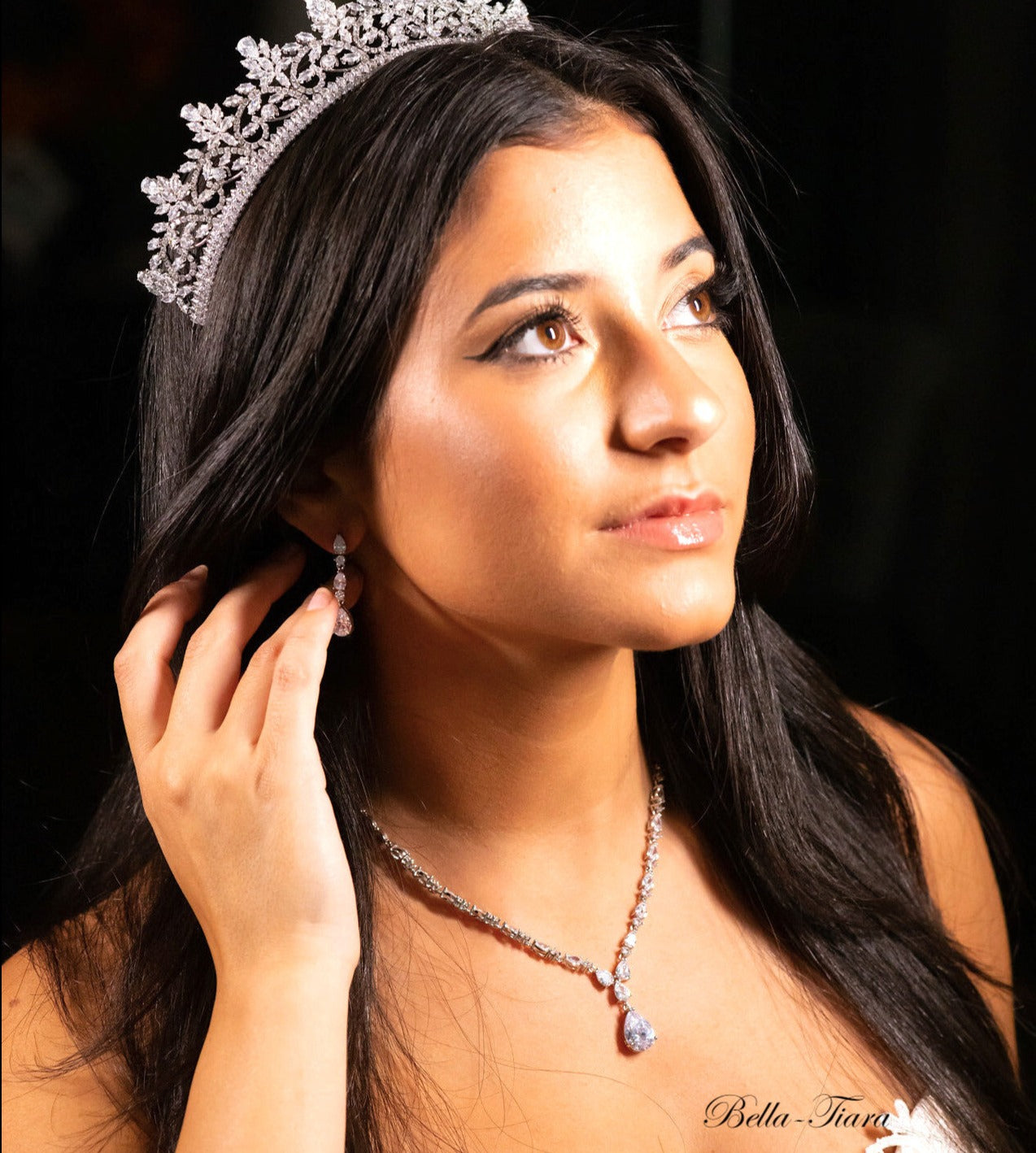 Hannah - Elegant Cubic Zirconia necklace set