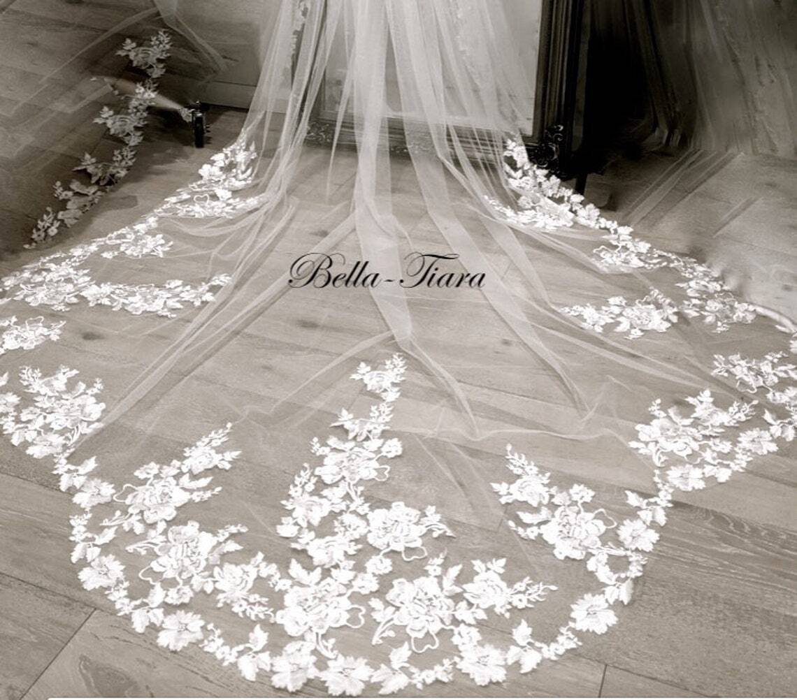 Mariana - Royal floral lace wedding veil with free blusher