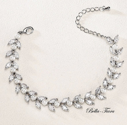 Beth - Elegant pearl bracelet