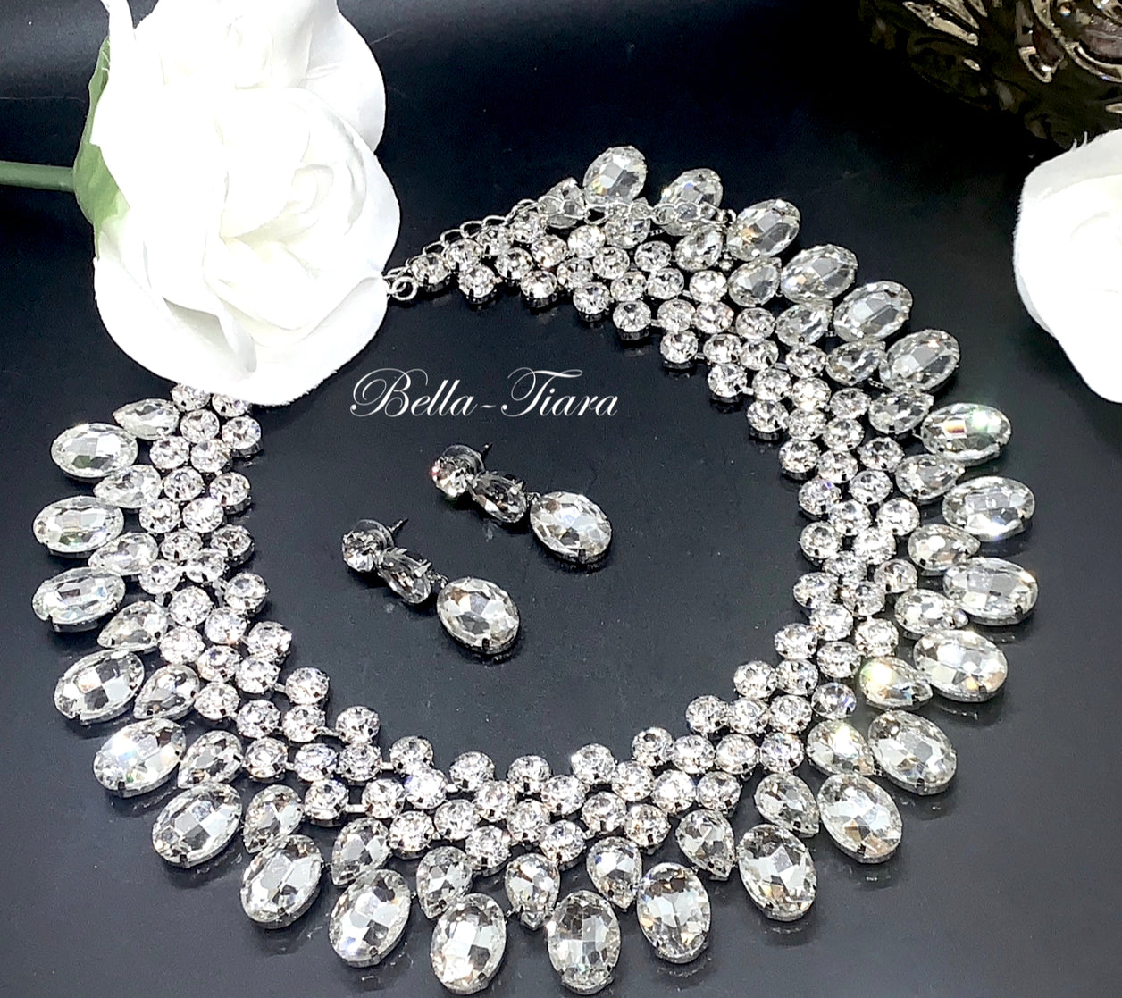 CRYSTAL NECKLACE SET