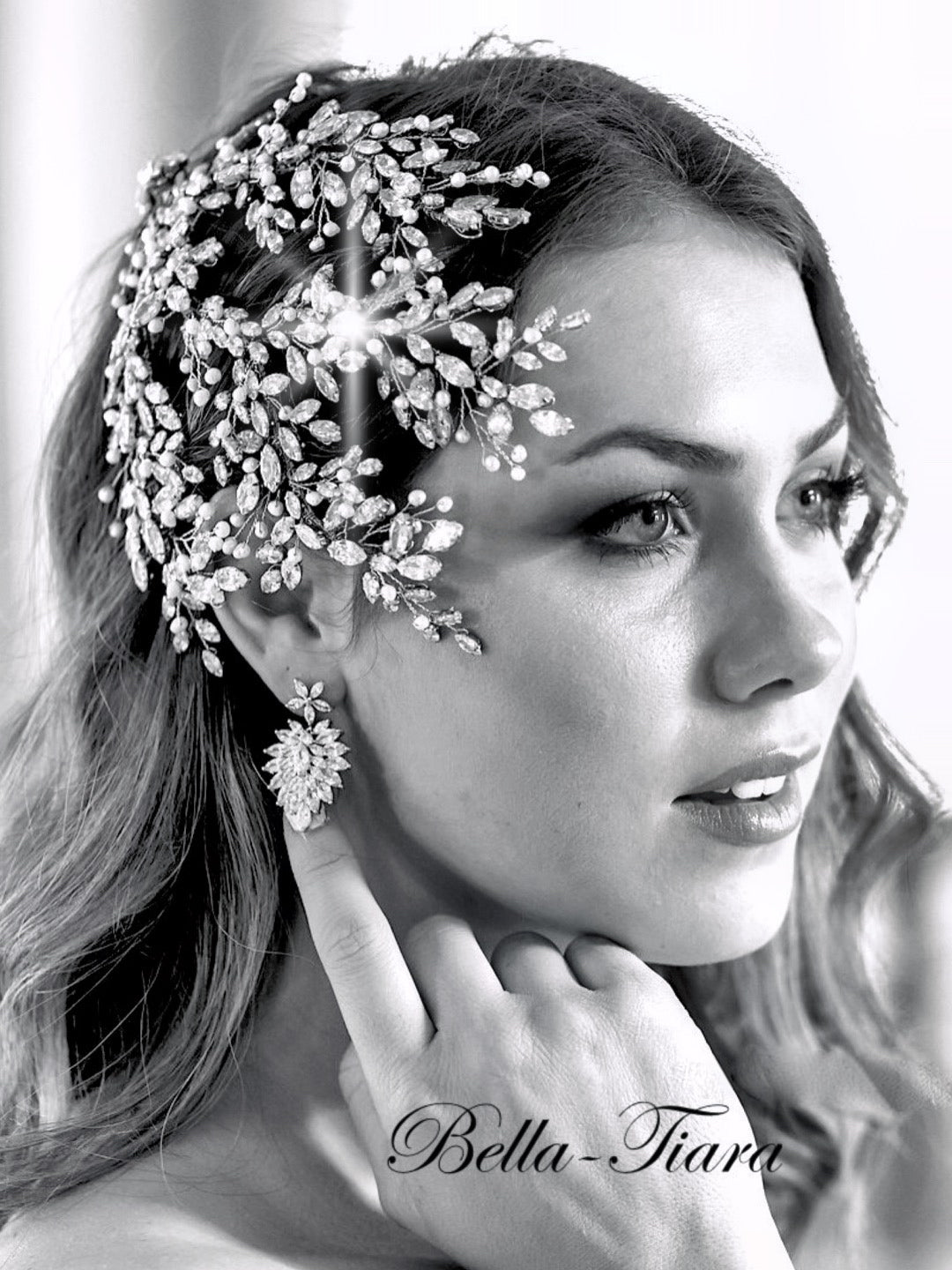 Pearl bridal hairpiece