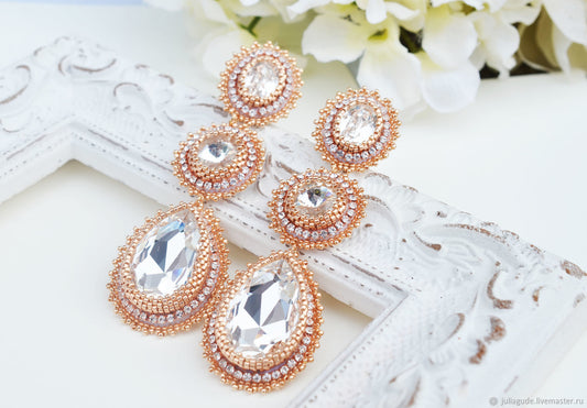 How to Match Your Wedding Earrings With Your Dress, Hair, and Accessories