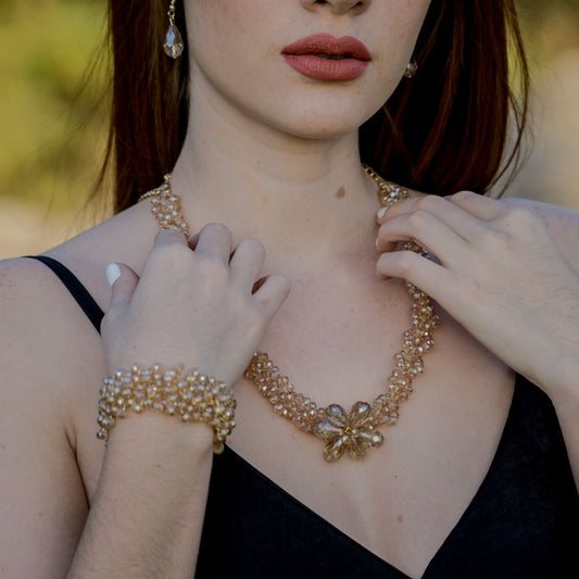 How to Select Earrings for Special Occasions That Match Your Outfit Perfectly