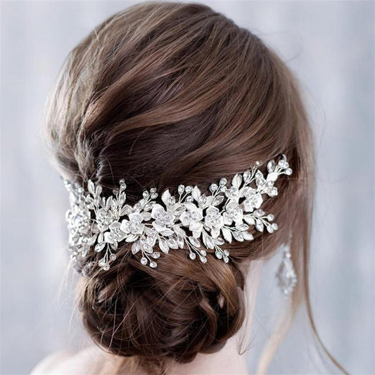 Stunning Bridal Hair Accessories for Brides Seeking Style and Timeless Elegance