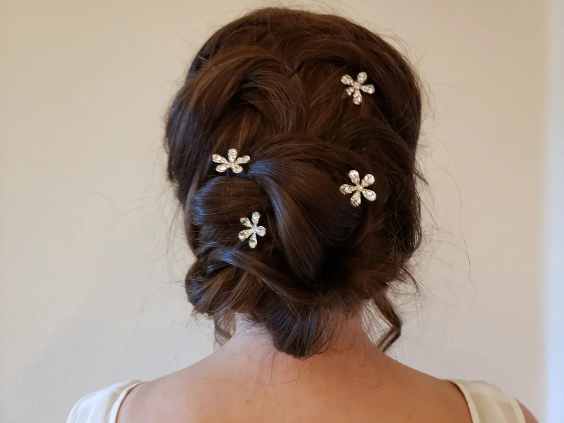 Bridal Hair Pins and Accessories for Bridesmaids: Elegant Details for Every Style
