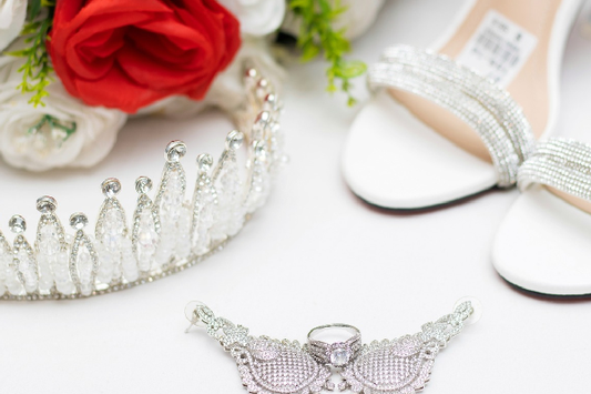 Bridal Accessories for Every Season: What to Wear in Spring, Summer, Fall & Winter Weddings