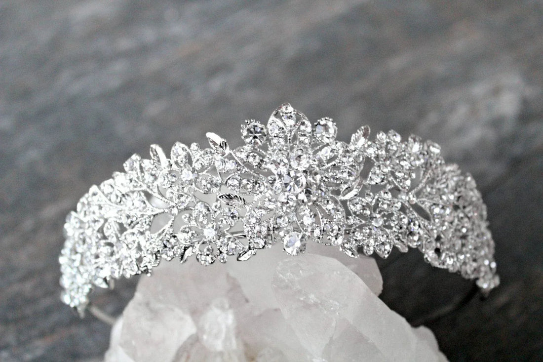 Swarovski Crystal Wedding Tiaras: Why They’re the Ultimate Bridal Choice