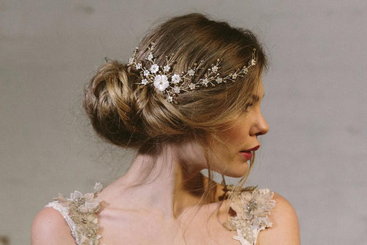 Must-Have Bridal Hair Accessories for a Timeless and Gorgeous Wedding Hairstyle