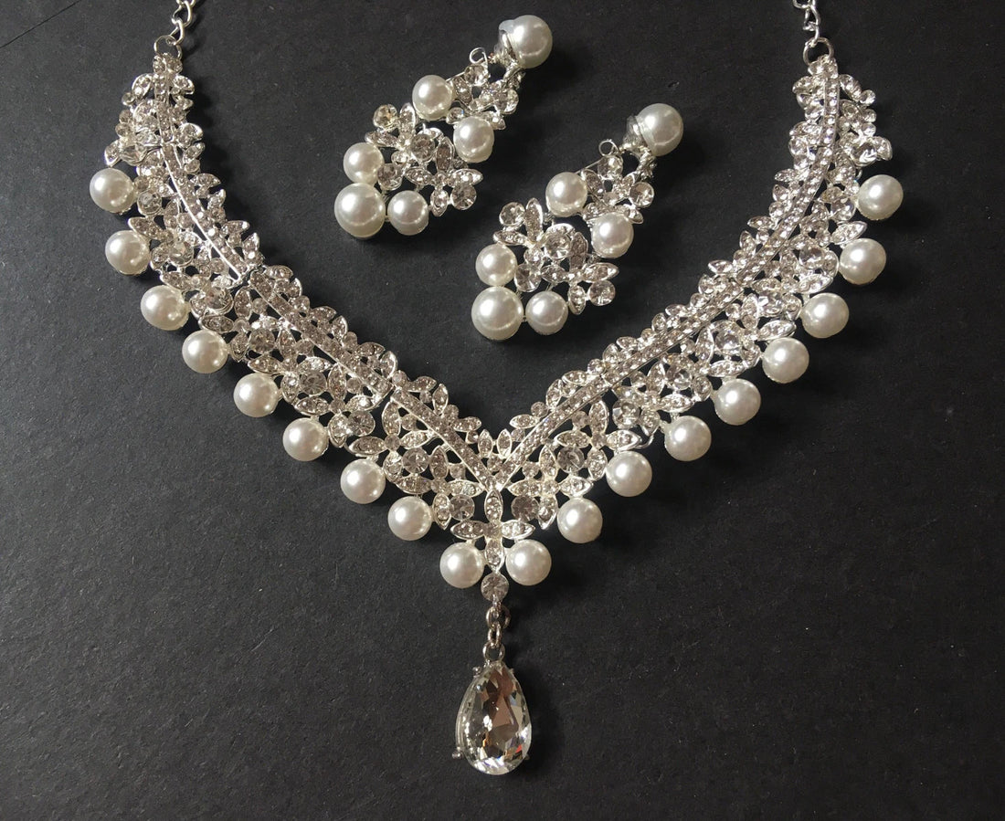 The Ultimate Guide to Bridal Jewelry: Earrings, Necklaces, and More