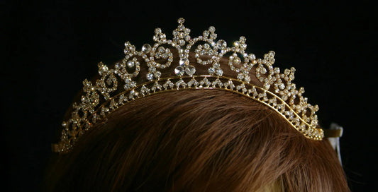 Veil + Tiara Pairing Guide: How to Match Veil and Tiara