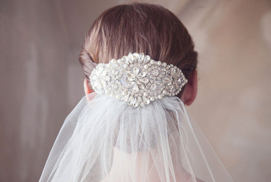 Top Hair Accessories for Your Wedding Day to Make Your Look Truly Unforgettable