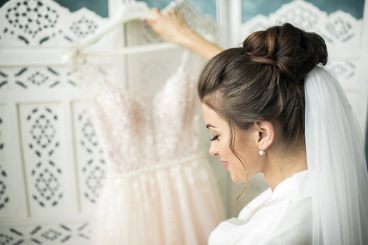 How to Style Elegant Communion Headpieces and Pearl Veils with Any Dress