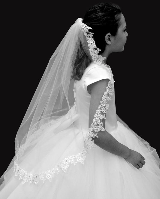 Giulietta - Beautiful floral lace communion veil