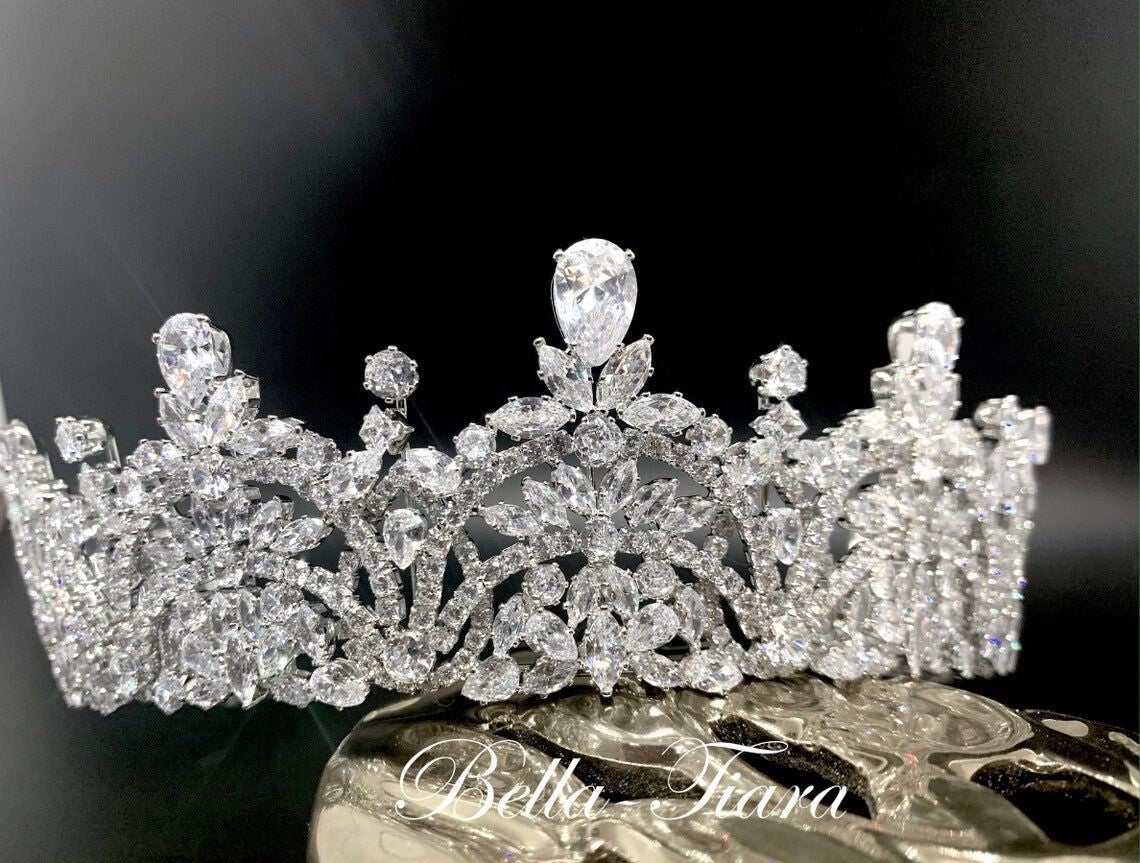 Enchanting bridal tiara, wedding tiara, Bridal Tiara, top silver tiara, diamond tiara, crystal tiara, regal tiara, royal tiara, wedding tiara,