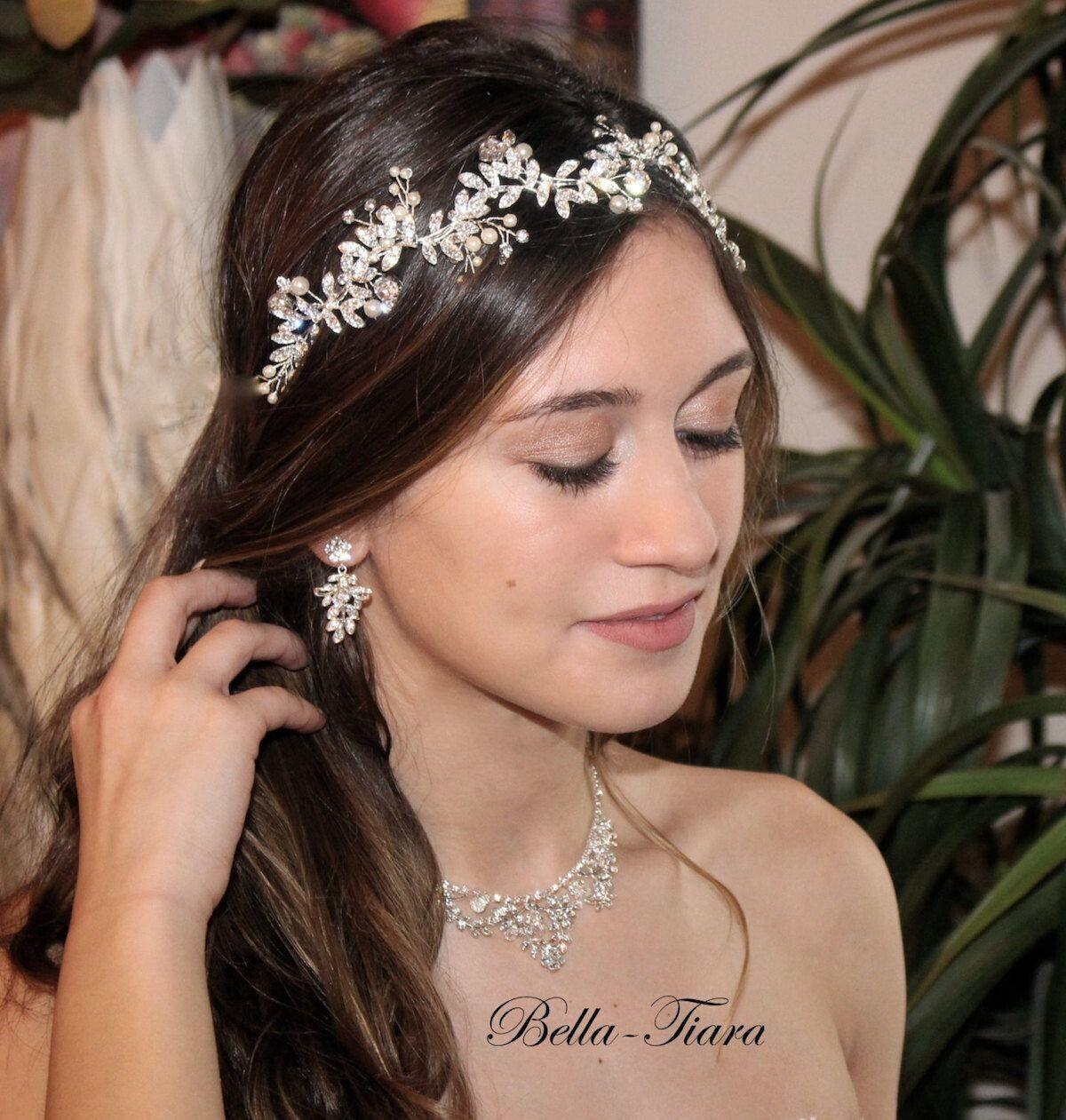 Gianna - Exquisite Pearl and Crystal wedding hairpiece