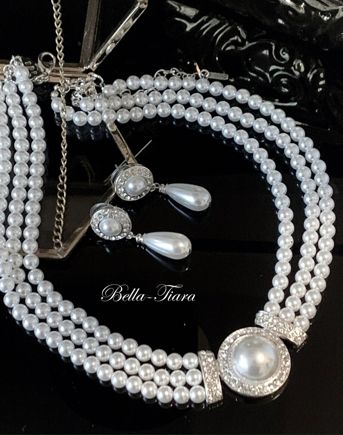 Perlaamore -  Romantic bridal pearl necklace set