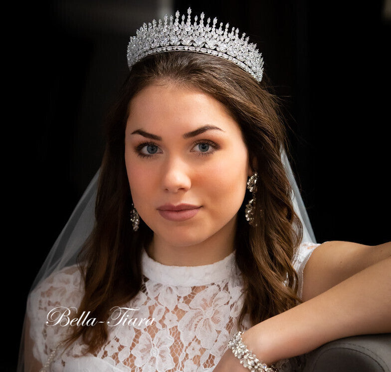 Salina, Exquisite Crystal wedding Tiara