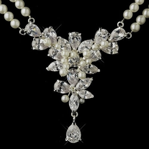 Lorena, Romantic pearl drop bridal necklace set