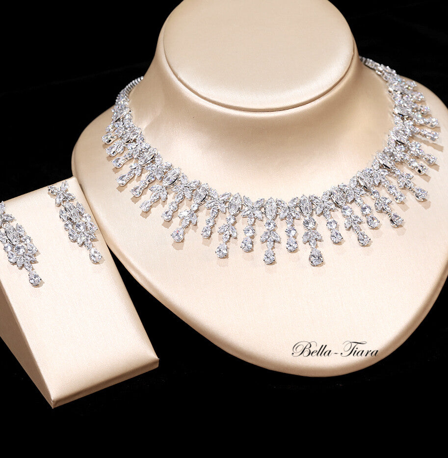 Klea - Stunning Swarovski crystal statement necklace set (free bracelet)
