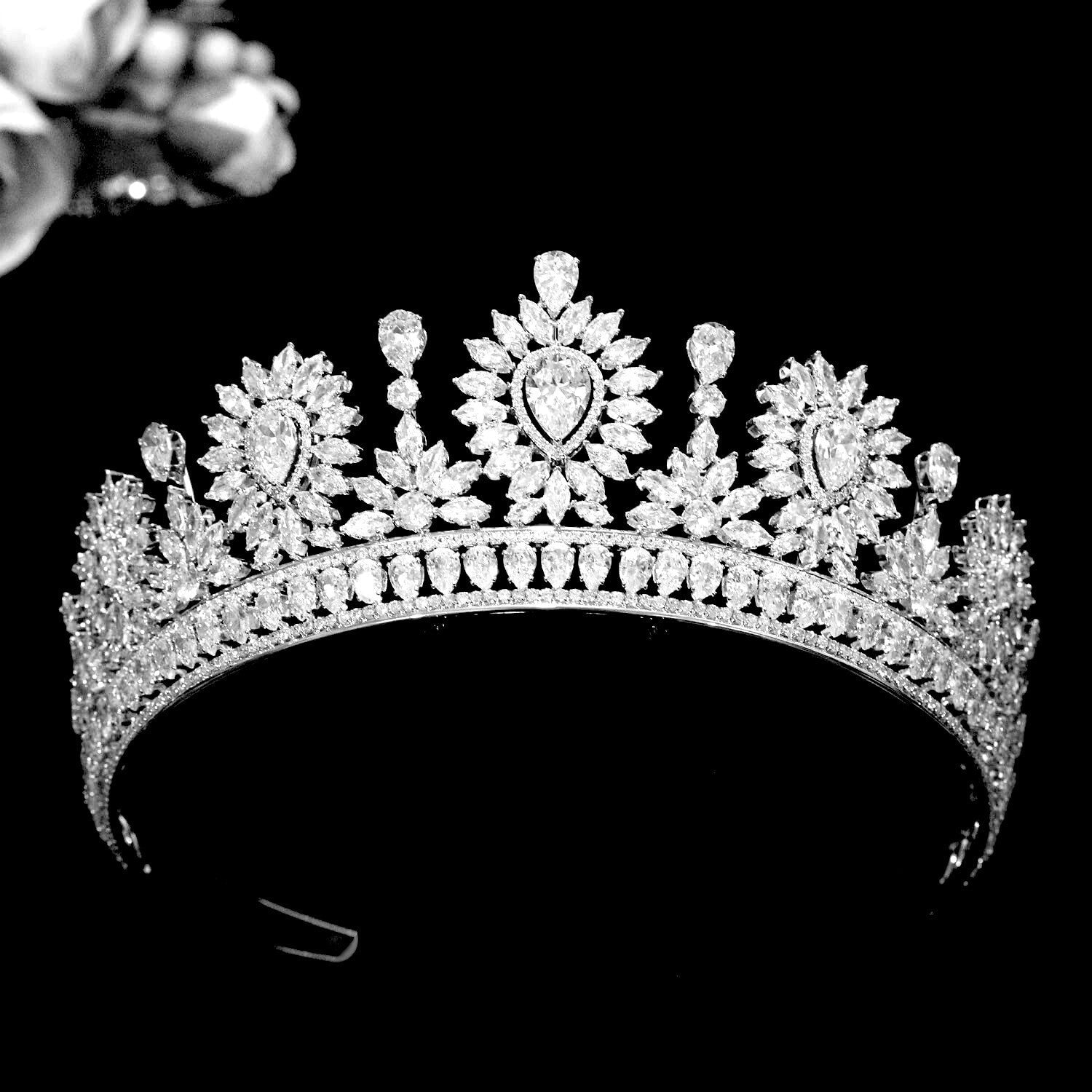 Princess Lori, Regal Swarovski crystal tiara – Bella-Tiara