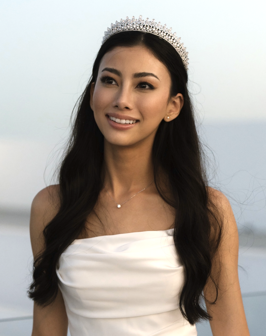 Mariel - Beautiful crystal Tiara