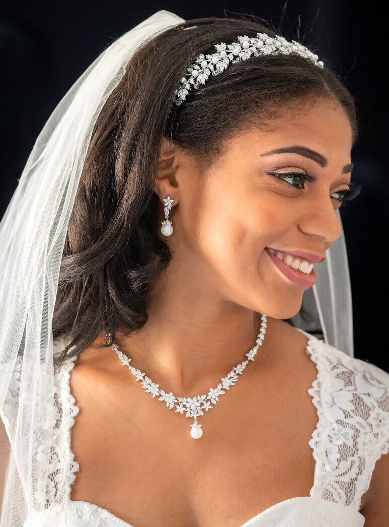 Flora - Elegant Timeless pearl drop bridal necklace set