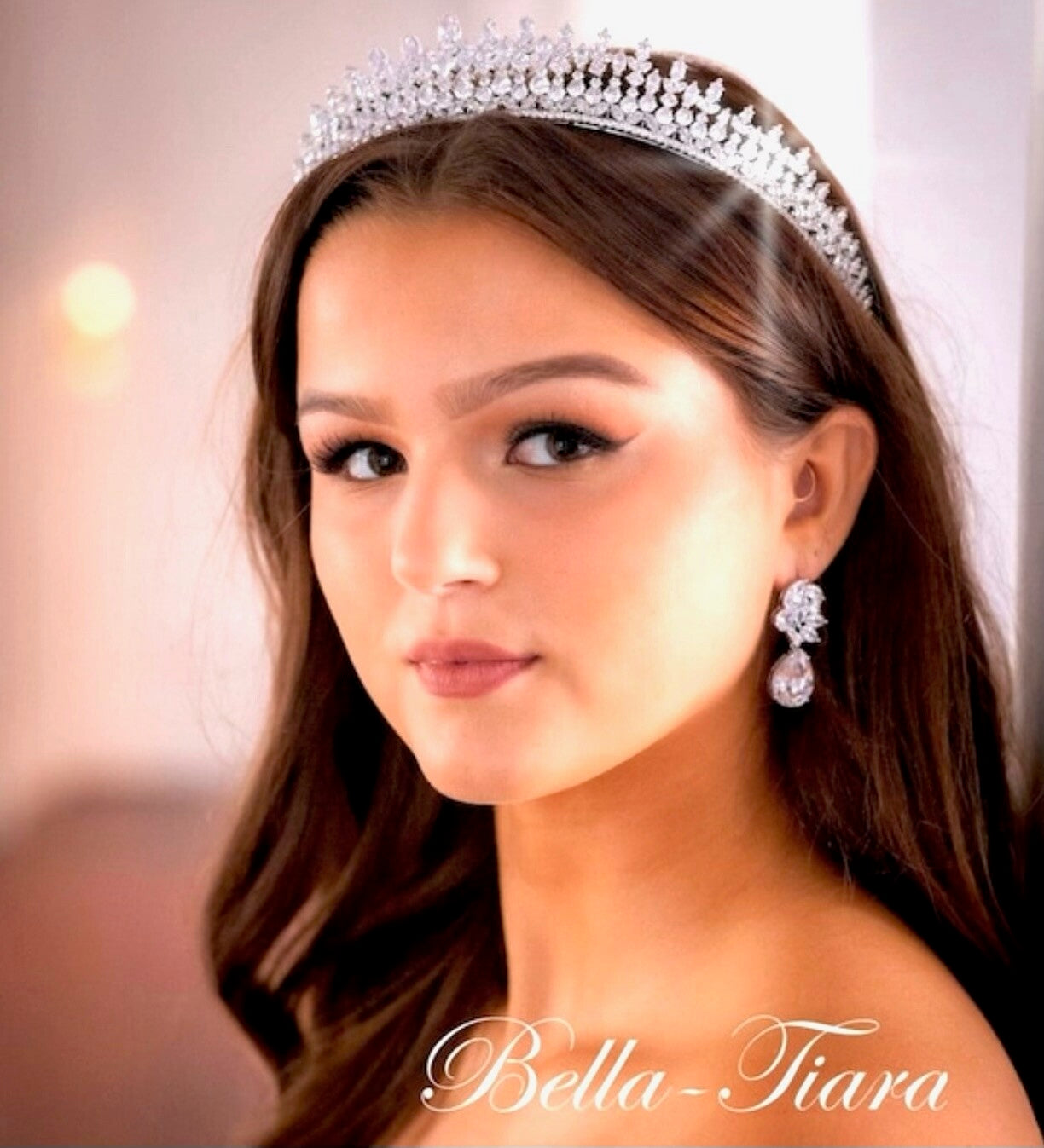 Mariel - Beautiful crystal Tiara