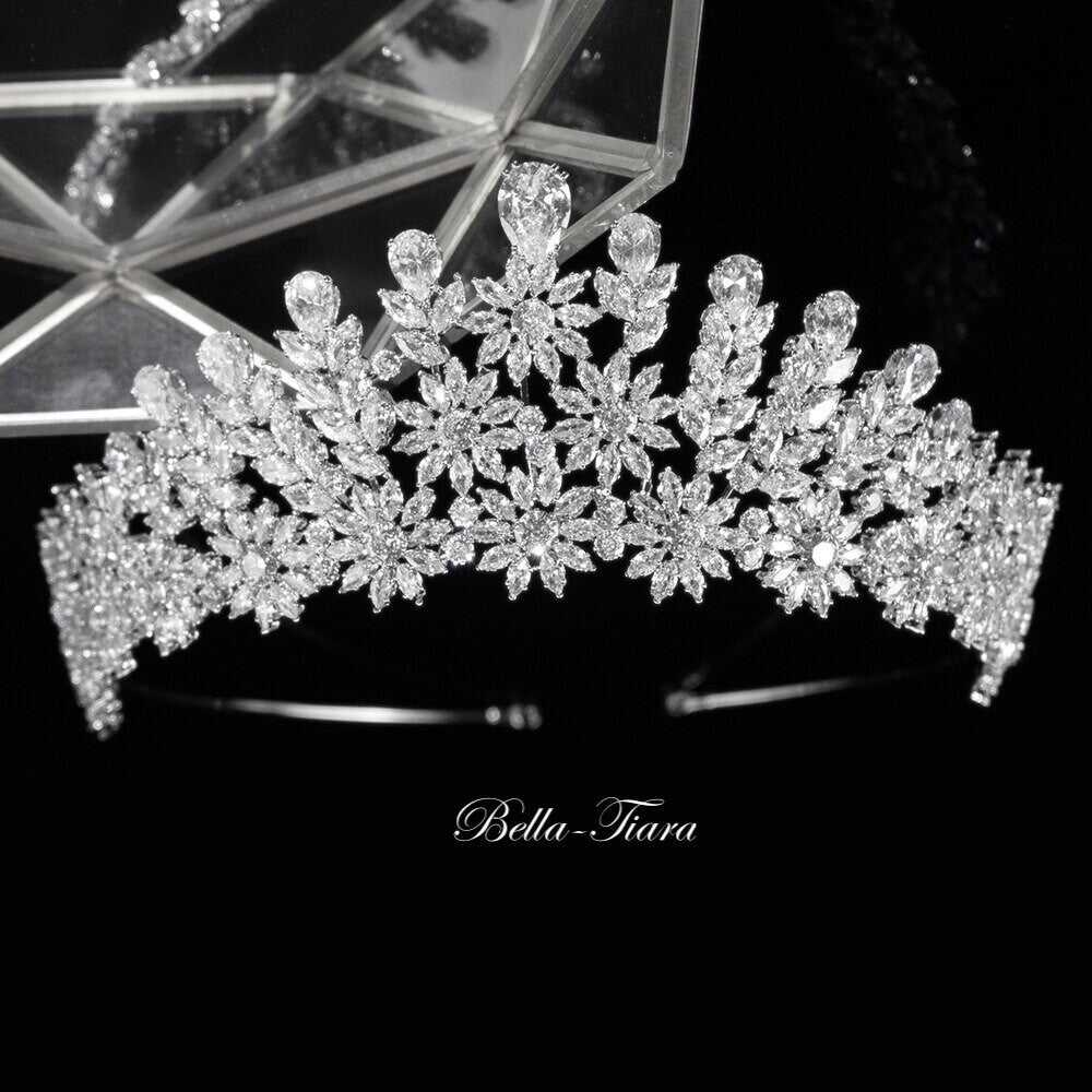 Karlise - Exquisite Crystal wedding tiara