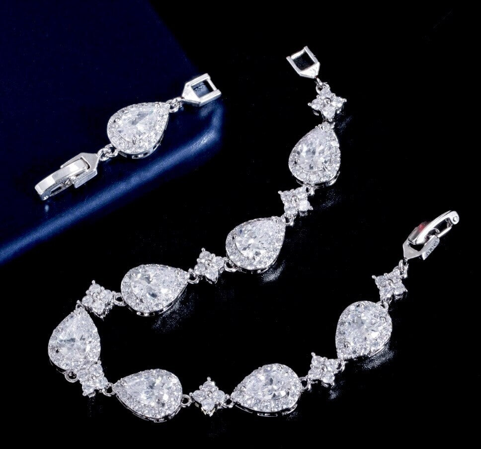 Lissette -  Beautiful bridal earrings