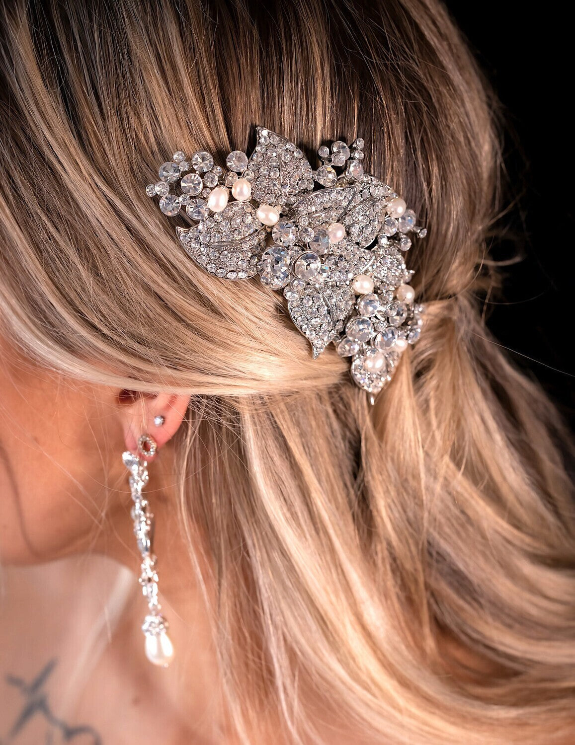 Lorenia - Exquisite Swarovski Crystal and pearl wedding comb