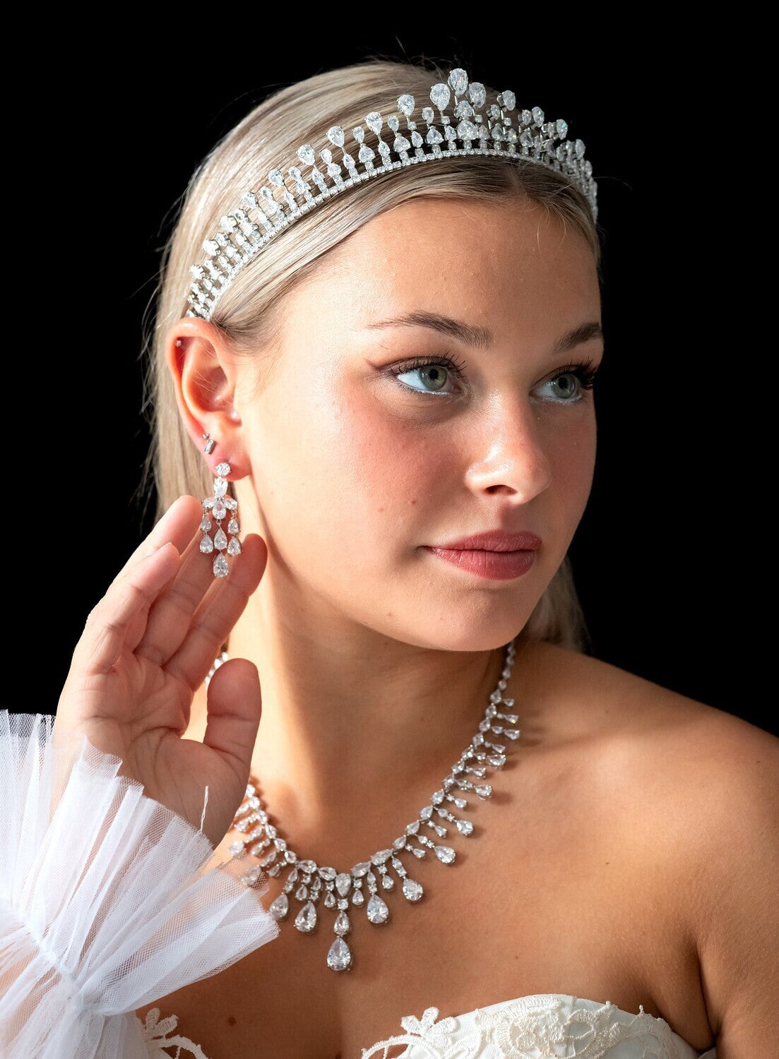 Severina - Timeless Swarovski Crystal Tiara