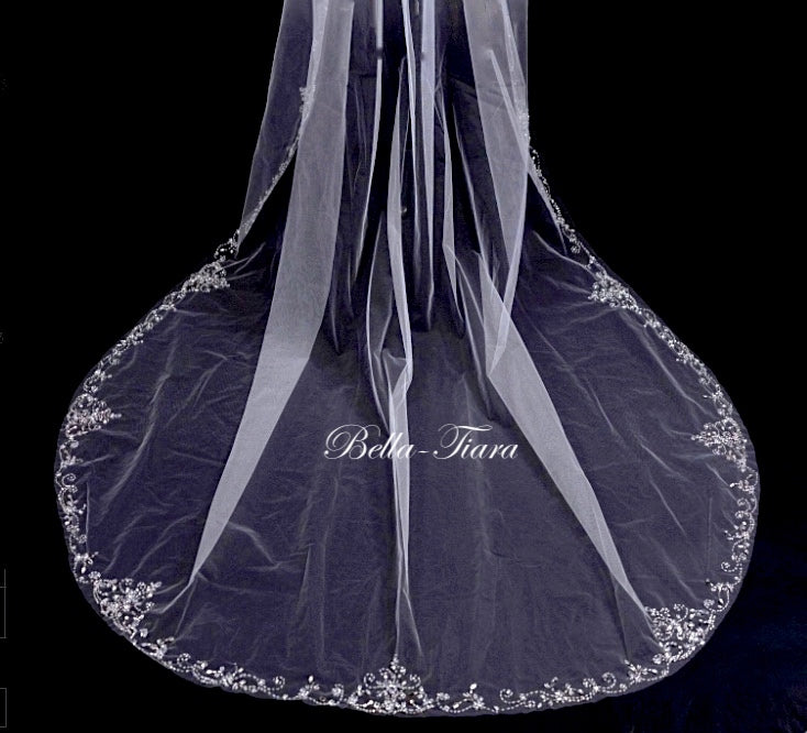 Veronica – Beaded crystal fingertip bridal veil