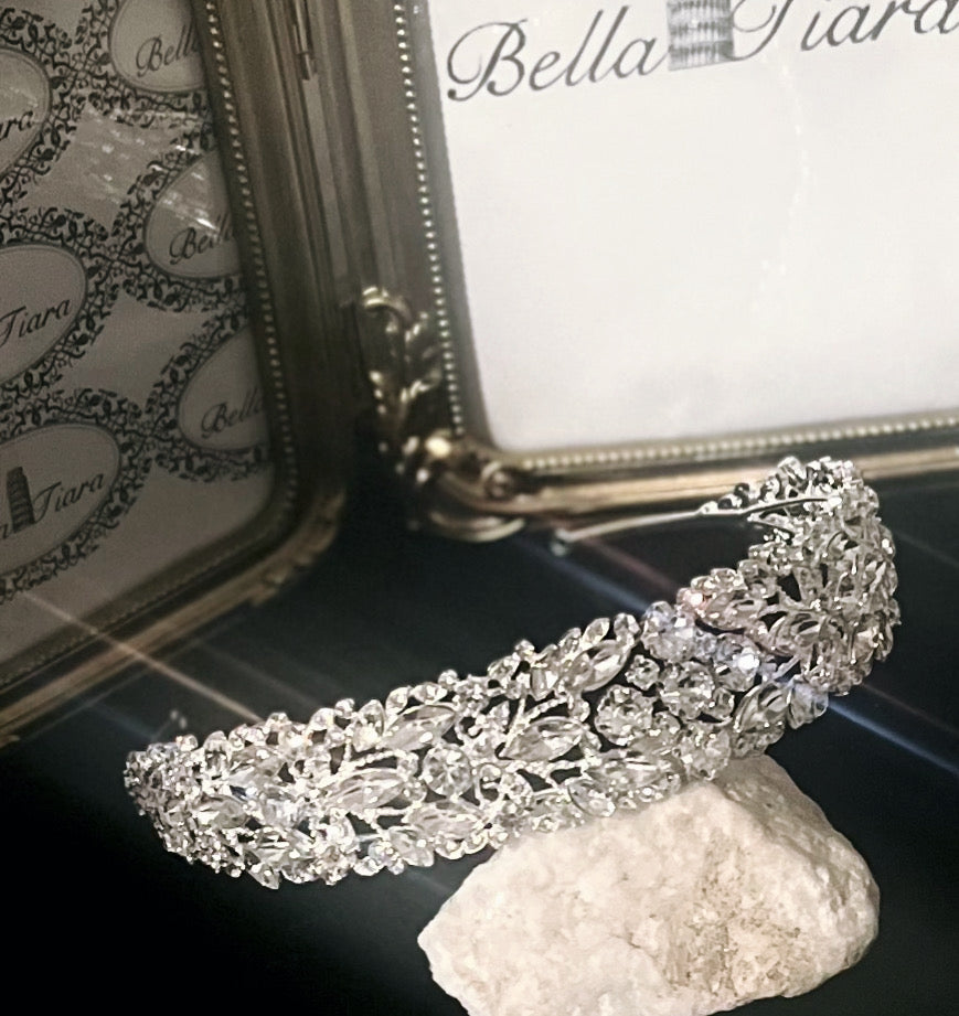 Exquisite Swarovski crystal headband