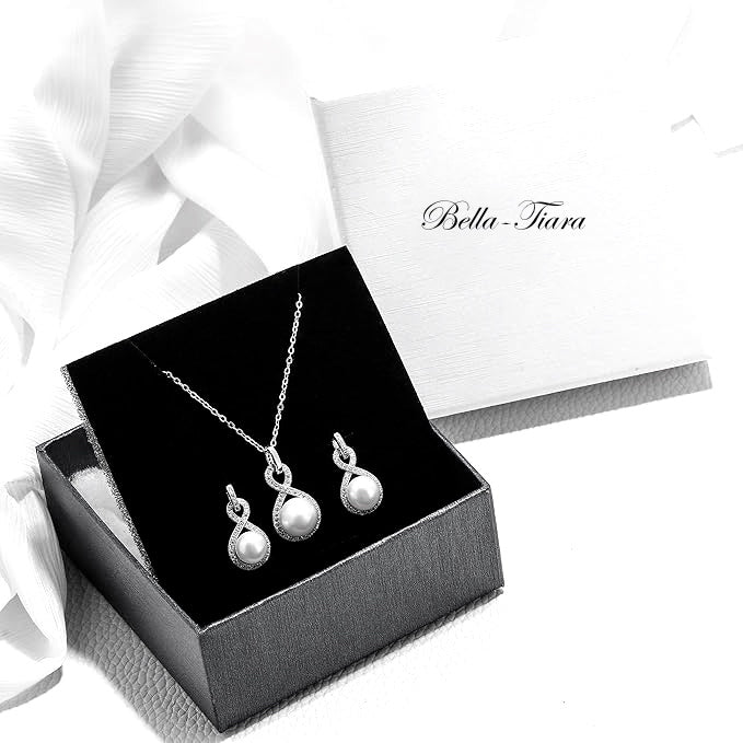 Lilla - Elegant CZ Pearl Bridal Earrings