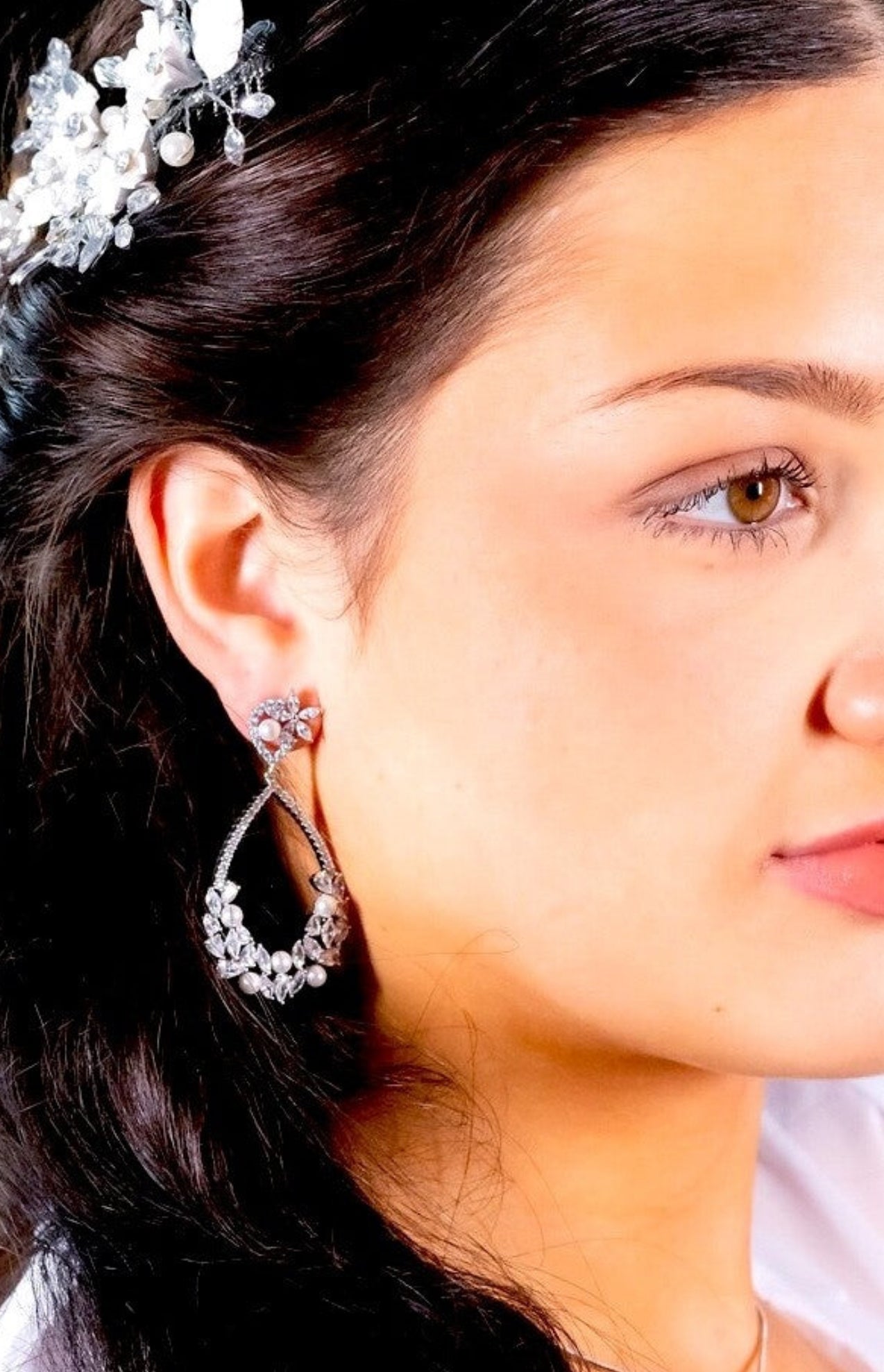 Delicata - Pearl drop crystal bridal earrings