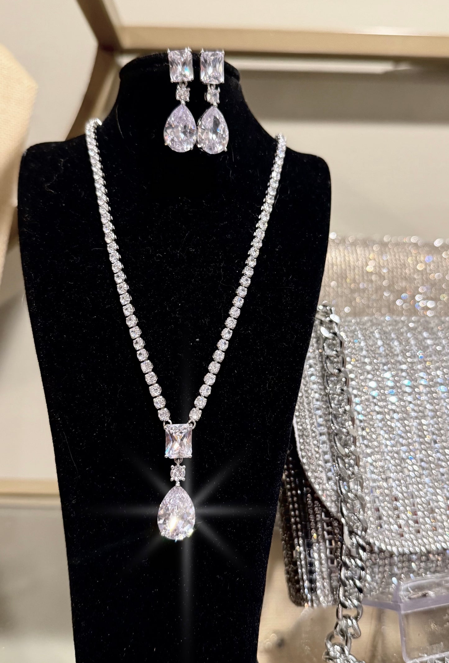 Debora - Elegant cz tear drop crystal bridal necklace set