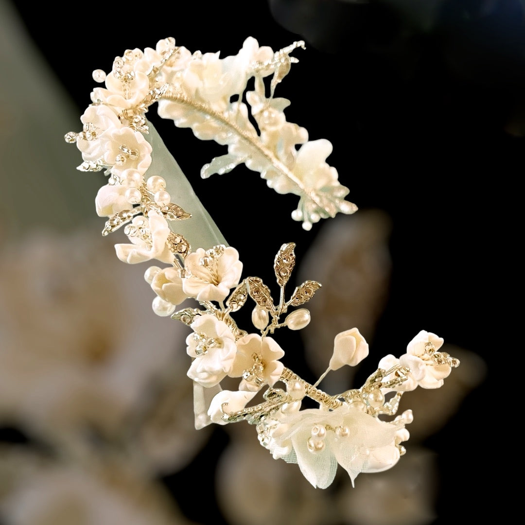 Raisa - Romantic off white flower wedding headpiece